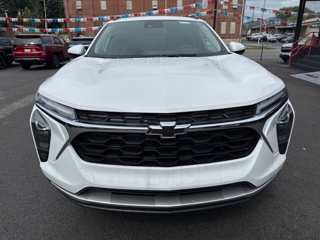 New 2026 Chevrolet Trax LT w/ Driver Confidence Package image 4