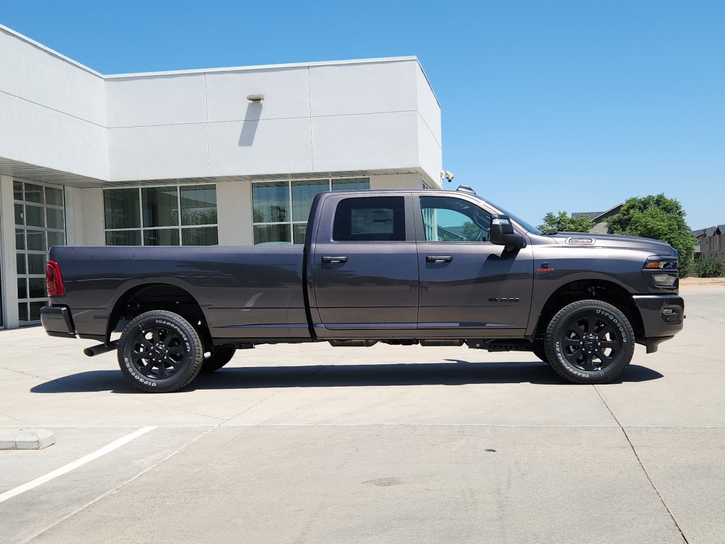 New 2026 RAM 2500 Big Horn AWD/4WD image 2