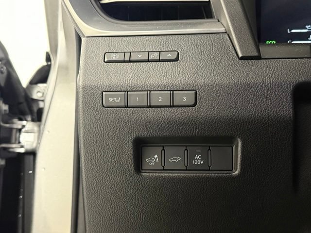 Used 2024 Lexus GX 550 w/ Accessory Package (Z1) AWD/4WD image 29