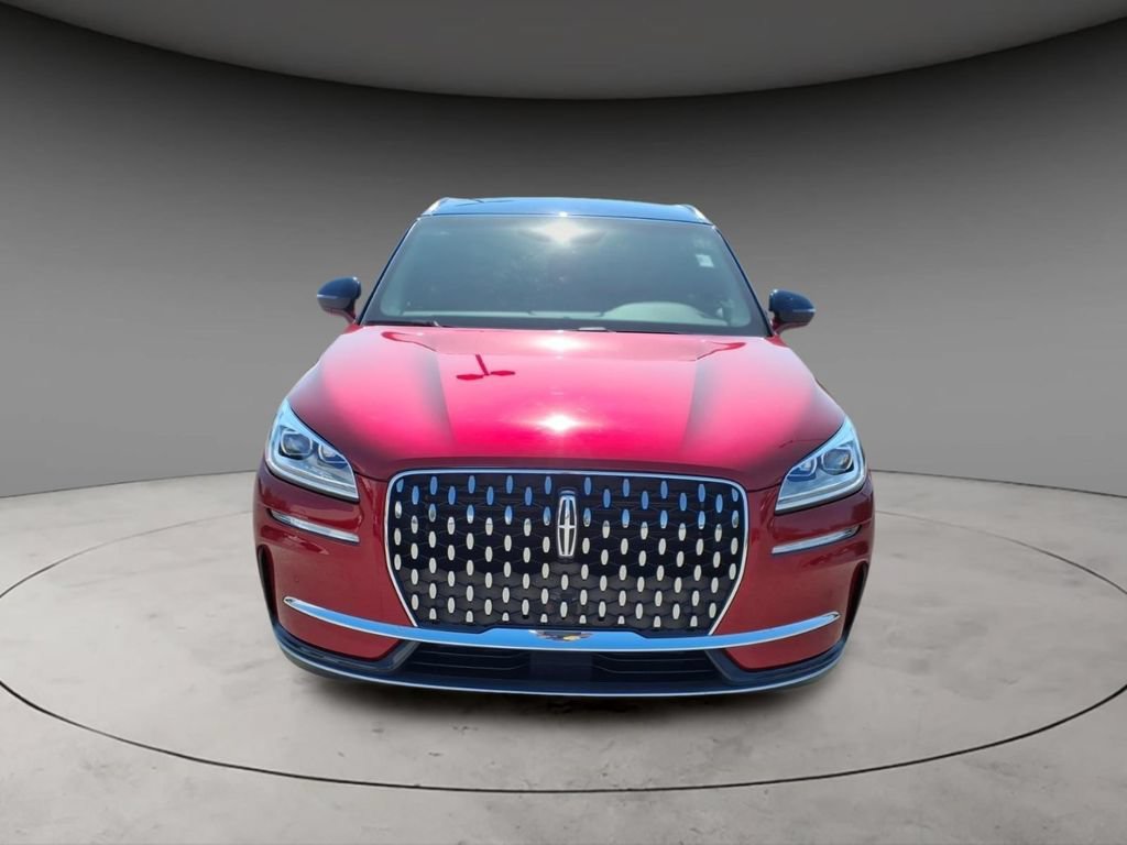 Used 2023 Lincoln Corsair Reserve w/ Equipment Group 201A FWD image 3