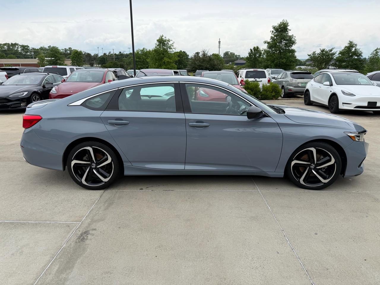 Used 2021 Honda Accord Sport image 4