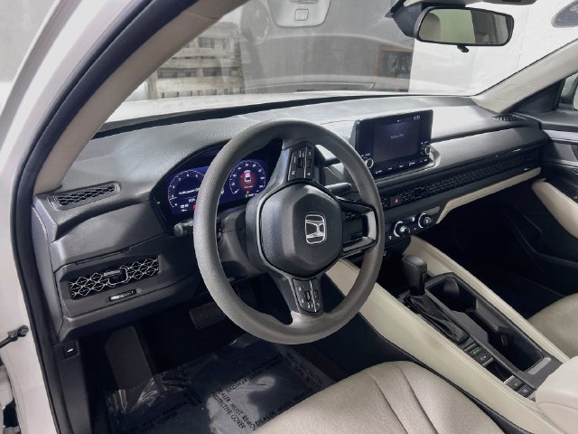 Used 2023 Honda Accord LX image 11