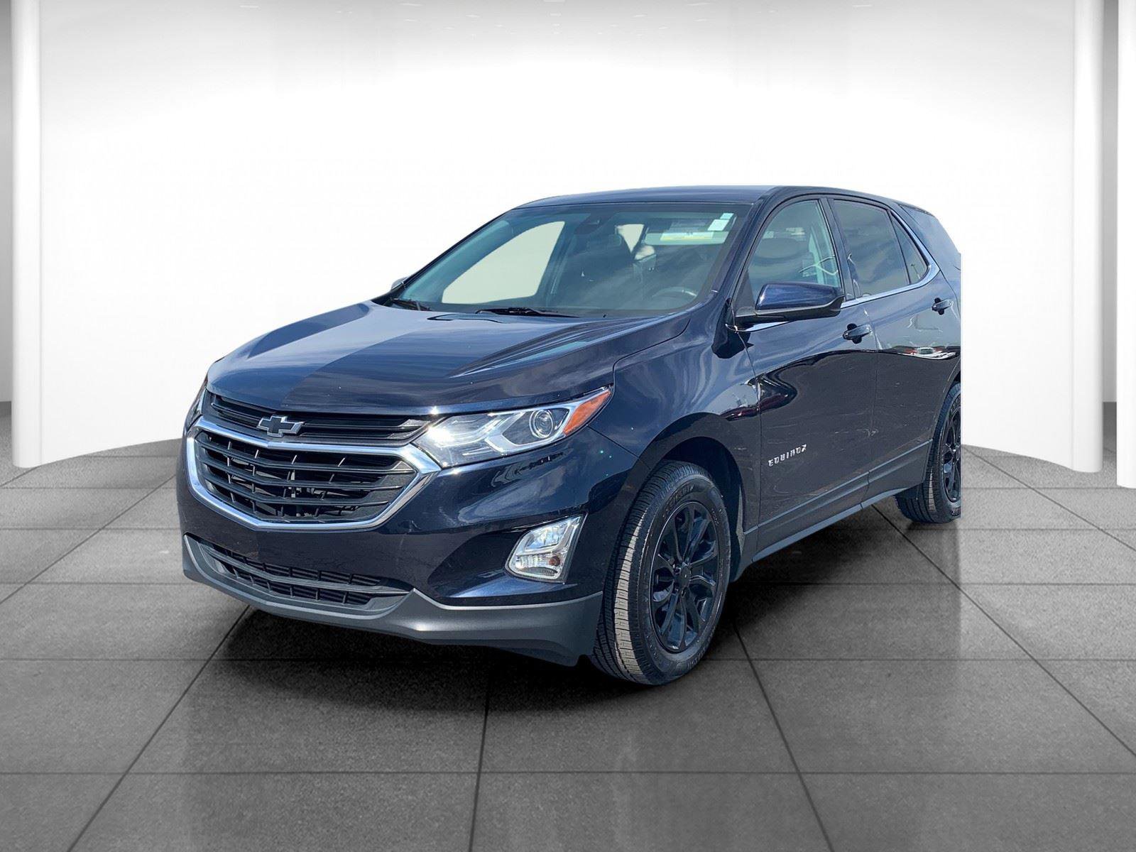Used 2020 Chevrolet Equinox LT w/ Driver Convenience Package image 3