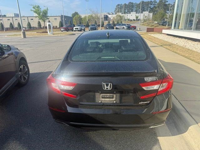 Used 2018 Honda Accord Sport image 7