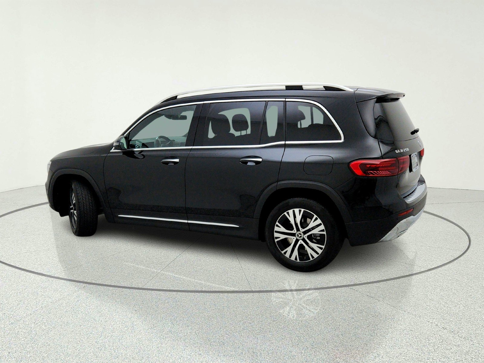 Certified 2024 Mercedes-Benz GLB 250 image 13