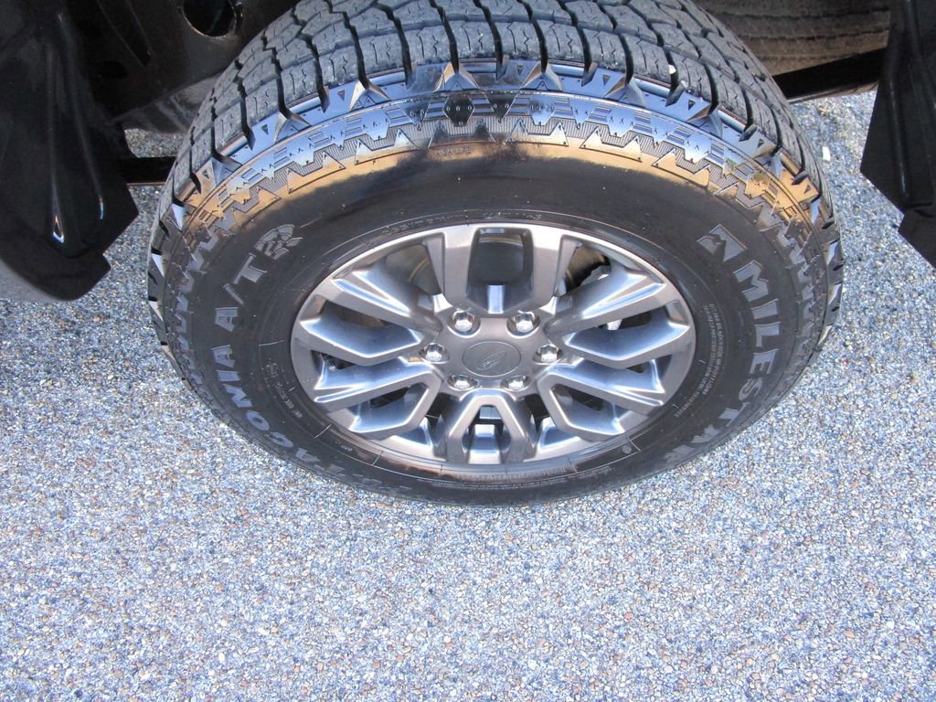 Used 2019 Ford Ranger XLT w/ Equipment Group 301A Mid image 9