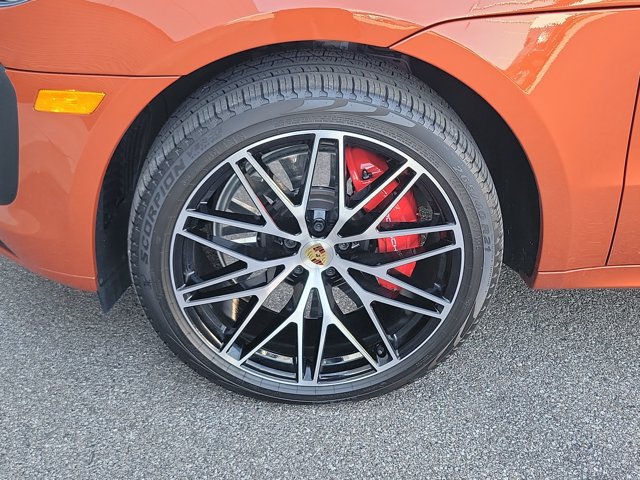 Certified 2023 Porsche Macan GTS AWD/4WD image 16