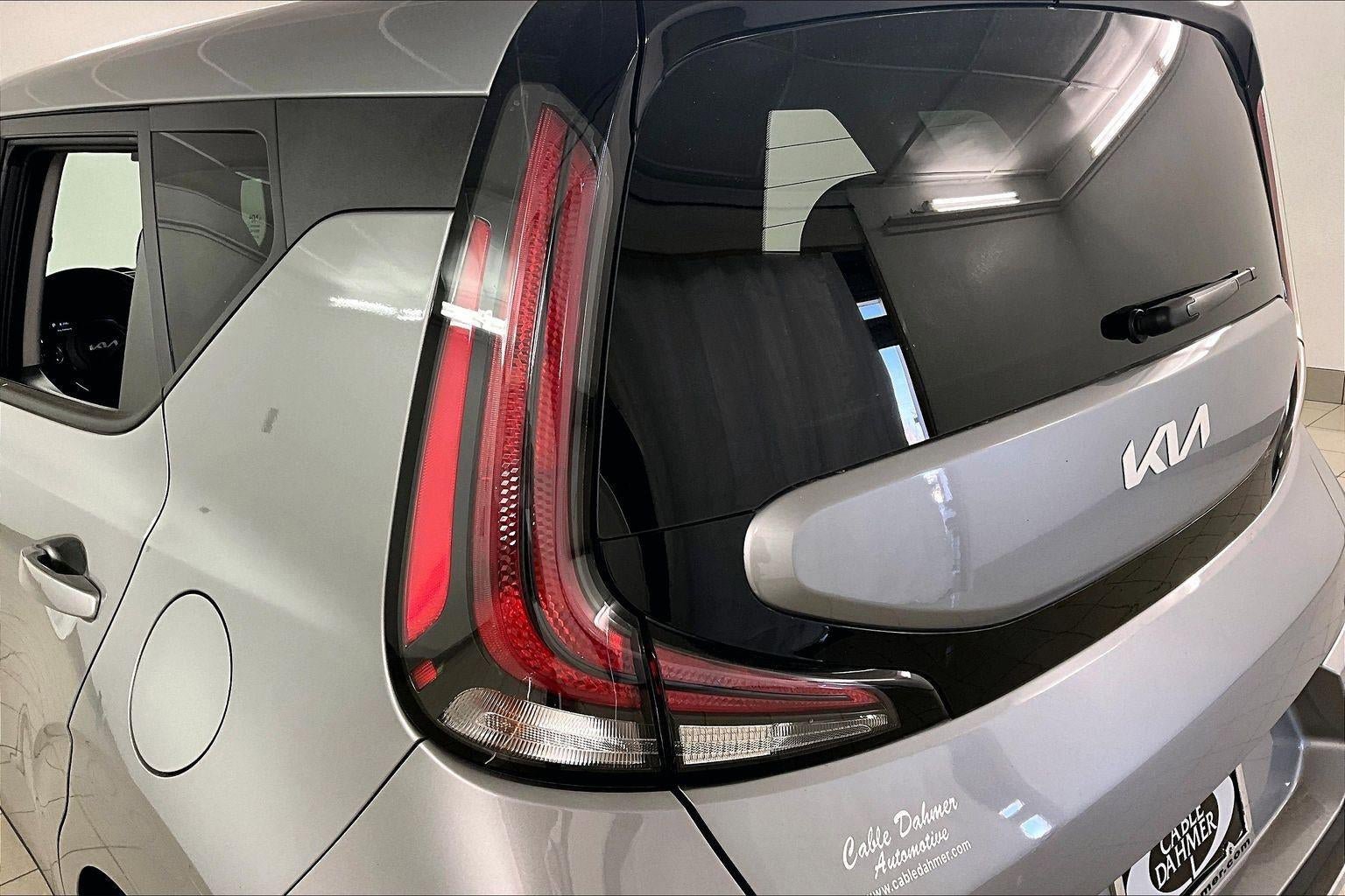 Used 2025 Kia Soul LX FWD image 23