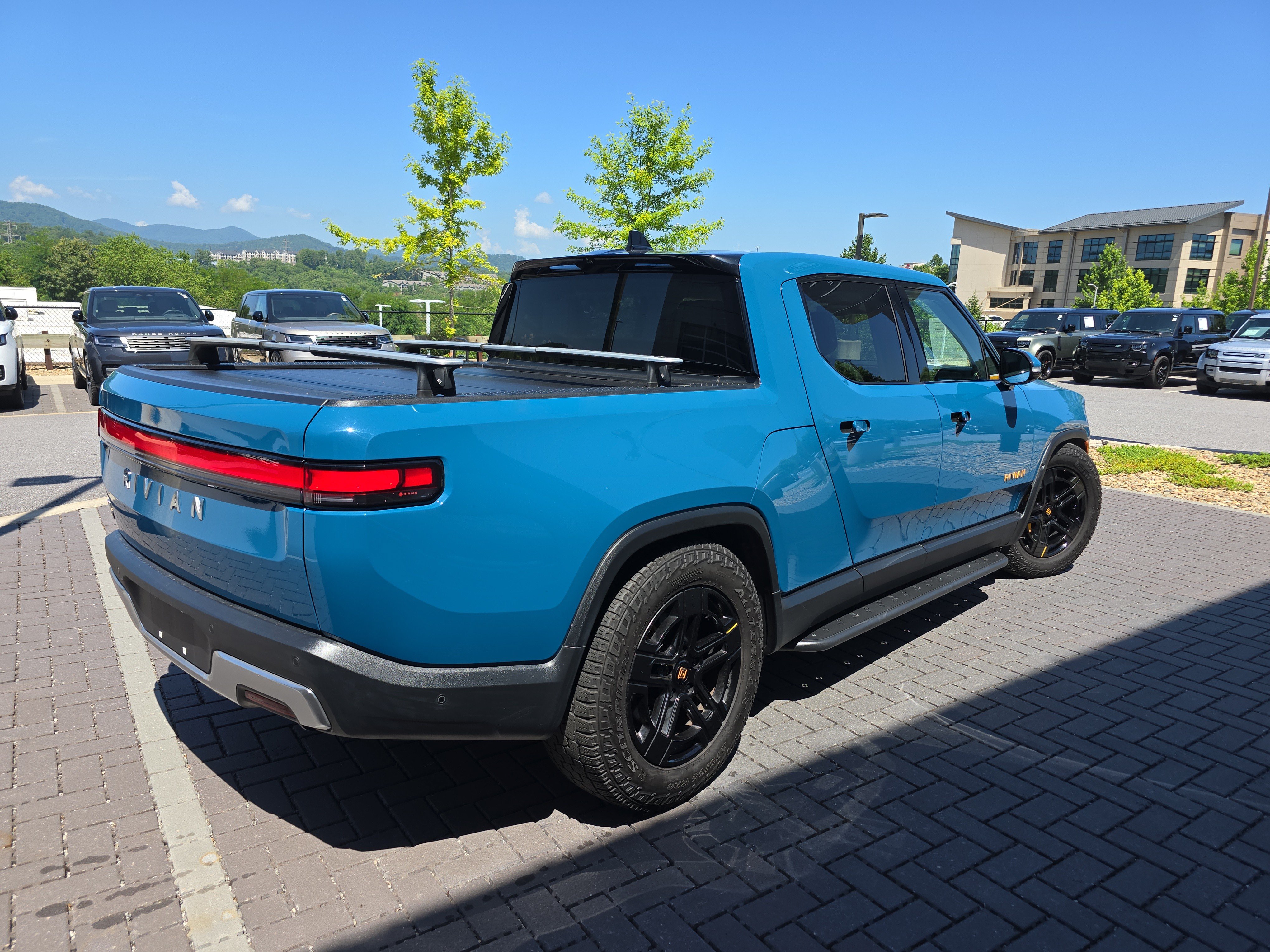Used 2023 Rivian R1T Adventure AWD/4WD image 5