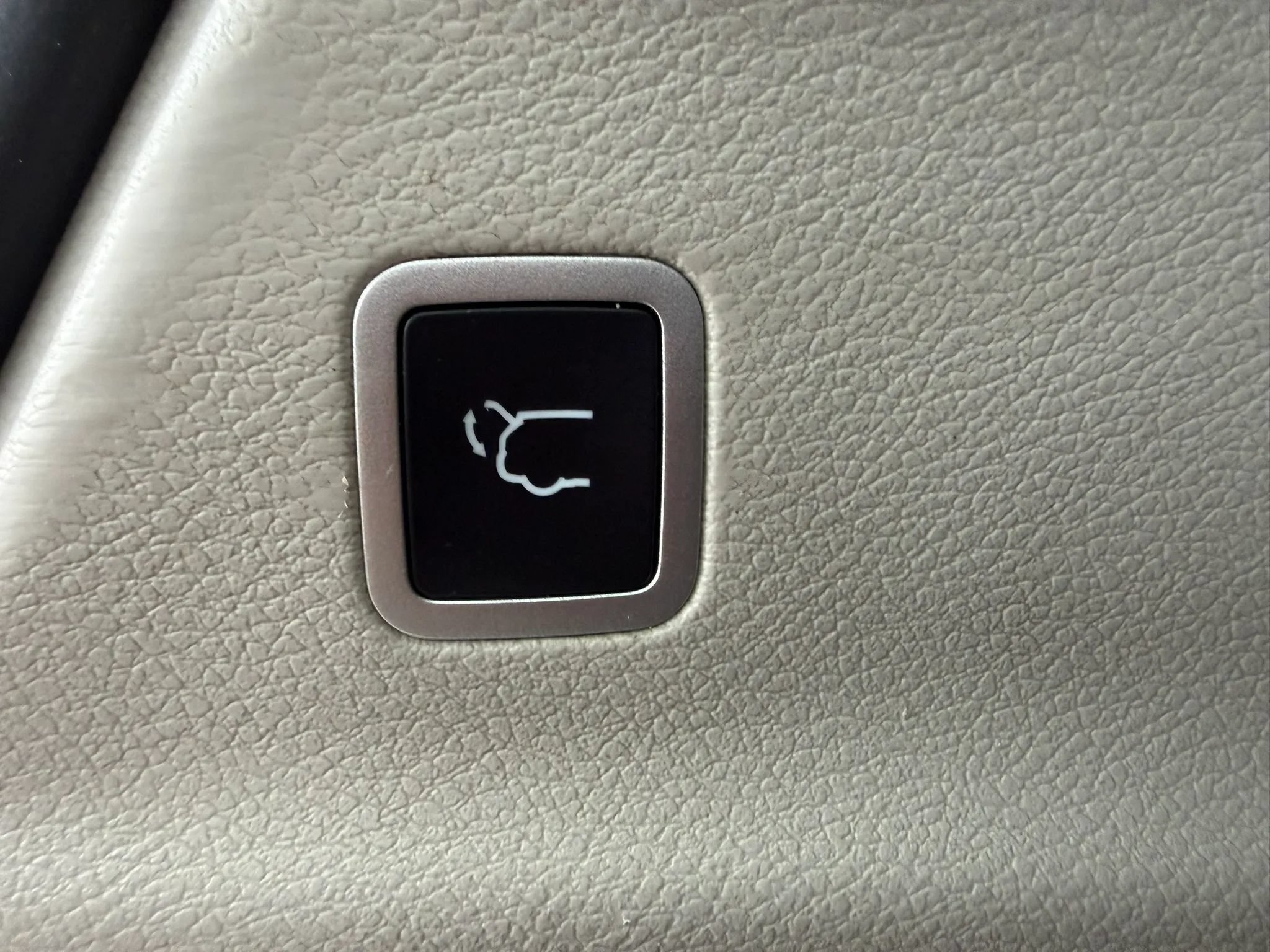 Used 2022 Chrysler Pacifica Touring-L FWD image 24
