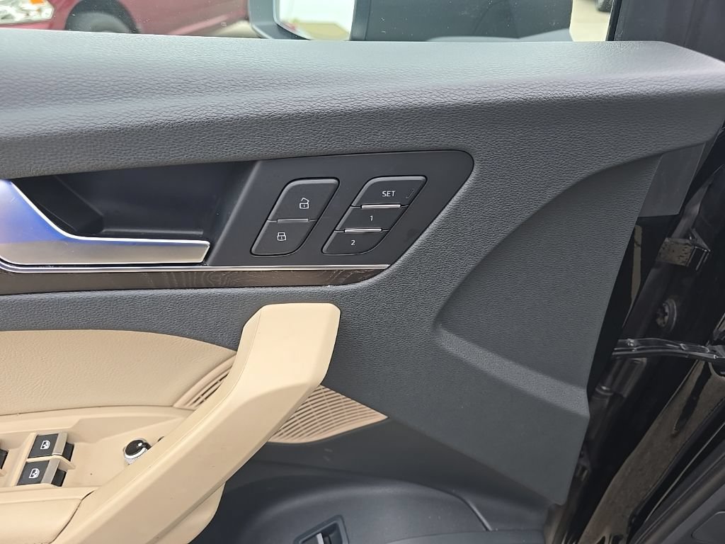 Used 2019 Audi Q5 2.0T Premium Plus w/ Premium Plus Package AWD/4WD image 11