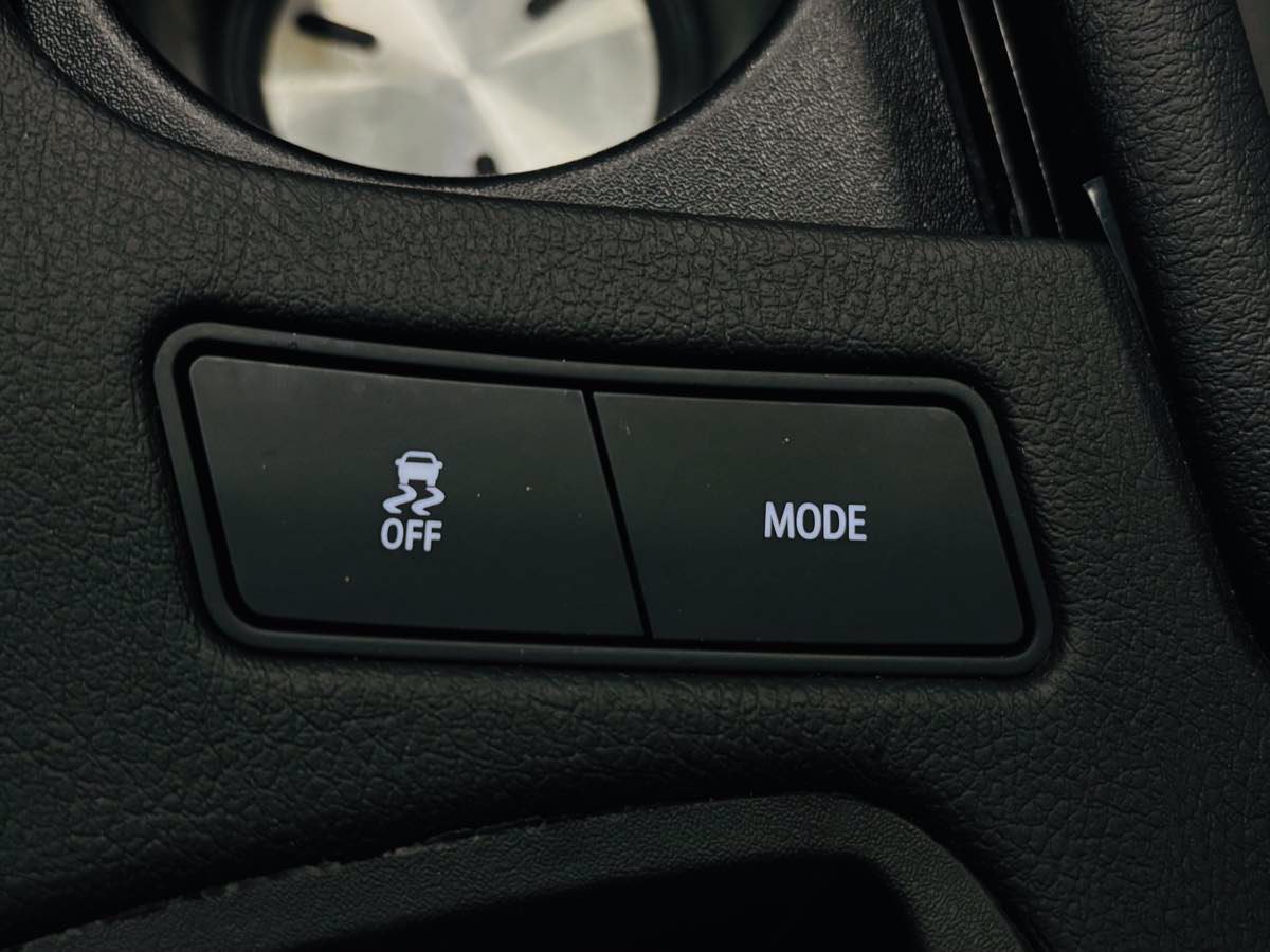Used 2024 Cadillac XT6 Premium Luxury w/ Technology Package FWD image 64
