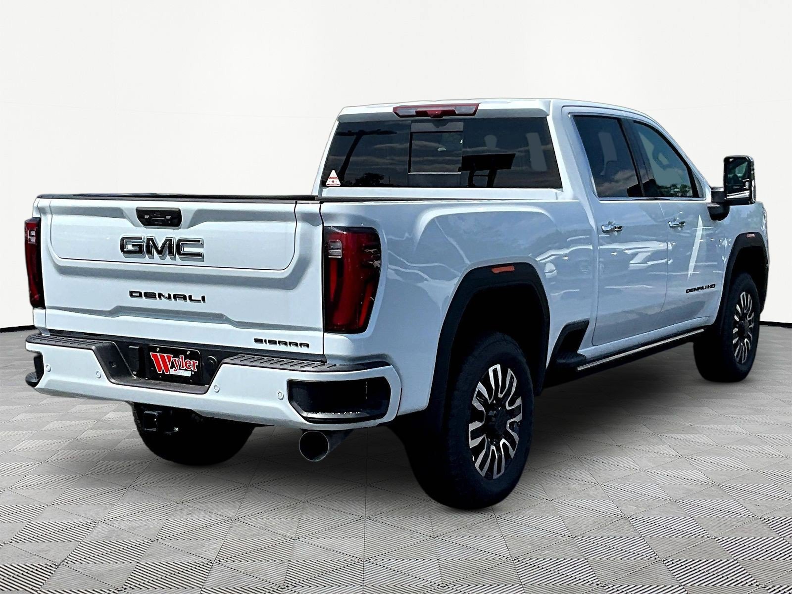 New 2026 GMC Sierra 2500 Denali Ultimate w/ LPO, Black Badging Package AWD/4WD image 7