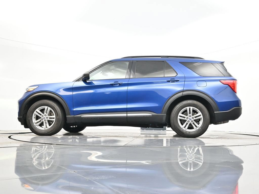 Used 2023 Ford Explorer XLT w/ Equipment Group 202A image 39