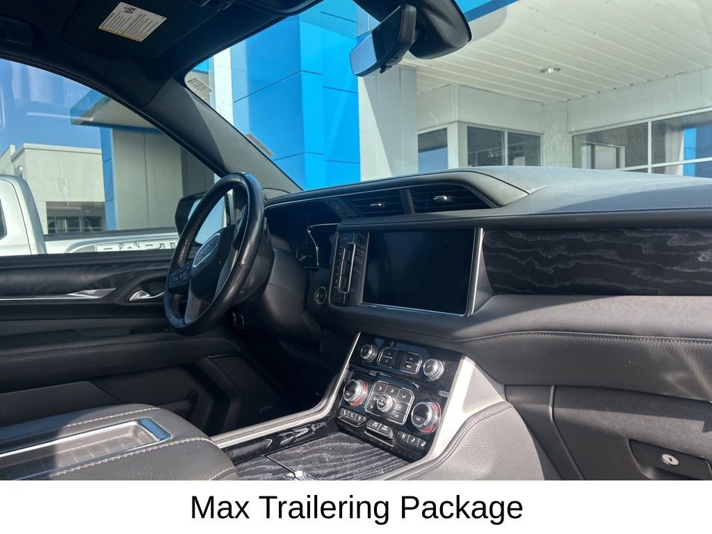 Used 2021 GMC Yukon XL Denali w/ Denali Premium Package AWD/4WD image 15