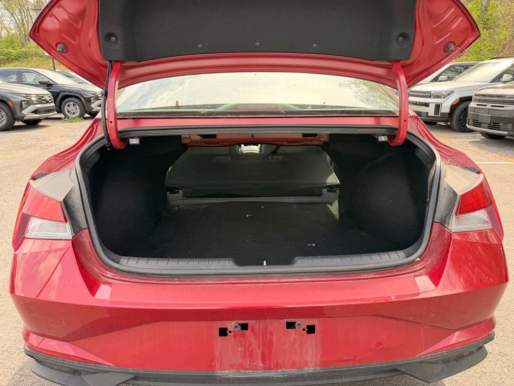 Certified 2023 Hyundai Elantra SE FWD image 27