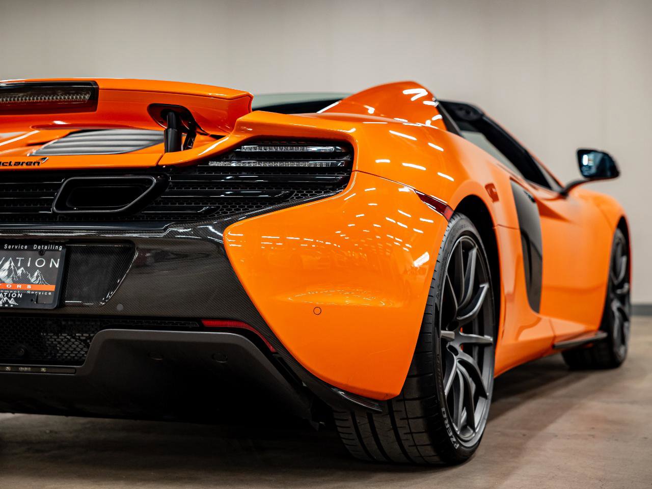 Used 2015 McLaren 650S Spider image 31