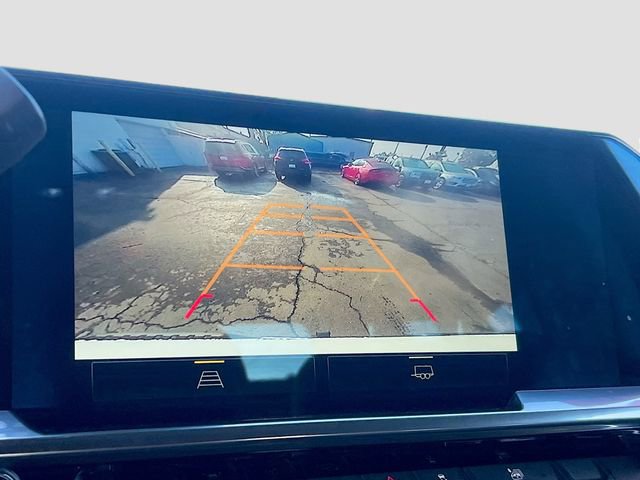 Used 2025 Chevrolet Silverado 1500 LT image 14