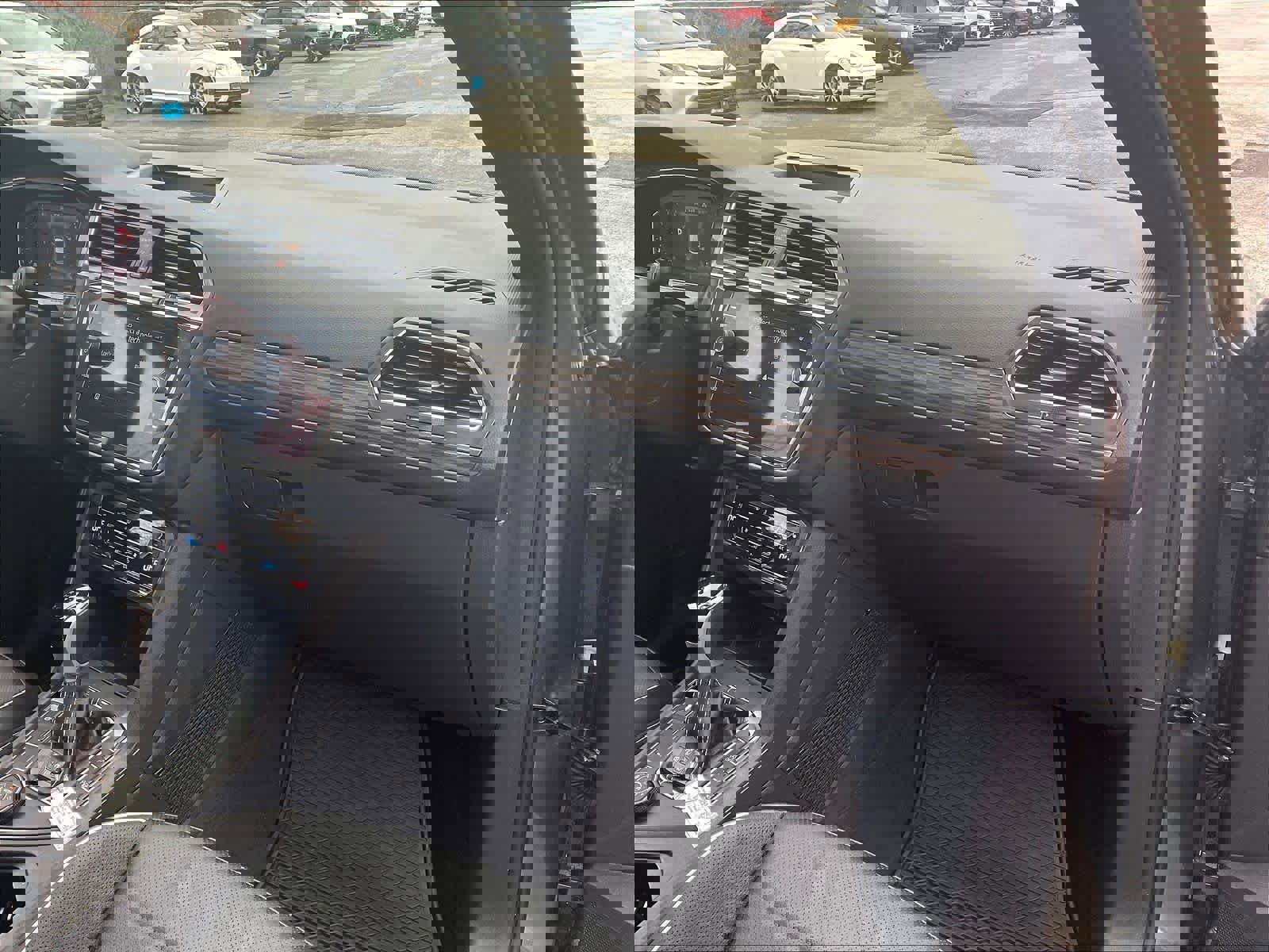 Used 2023 Volkswagen Tiguan SEL R-Line image 13