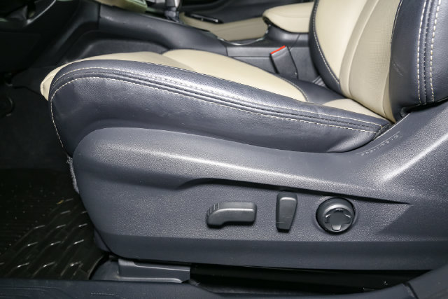 Used 2025 Subaru Outback Limited AWD/4WD image 42