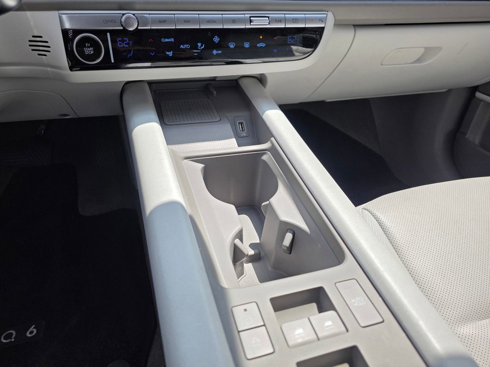 Used 2023 Hyundai Ioniq 6 SEL RWD image 17