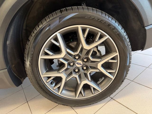 Used 2025 Ford Explorer Platinum w/ Ultimate Package AWD/4WD image 41