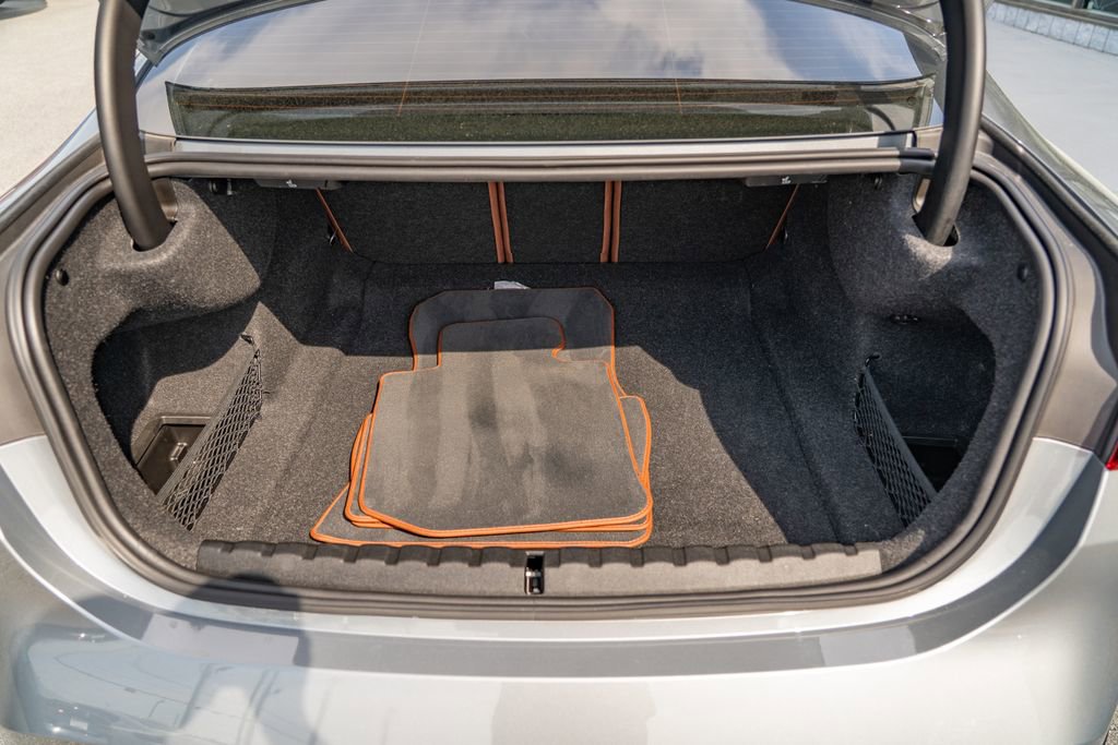 Used 2022 BMW M4 xDrive Competition w/ M Carbon Exterior Package image 9