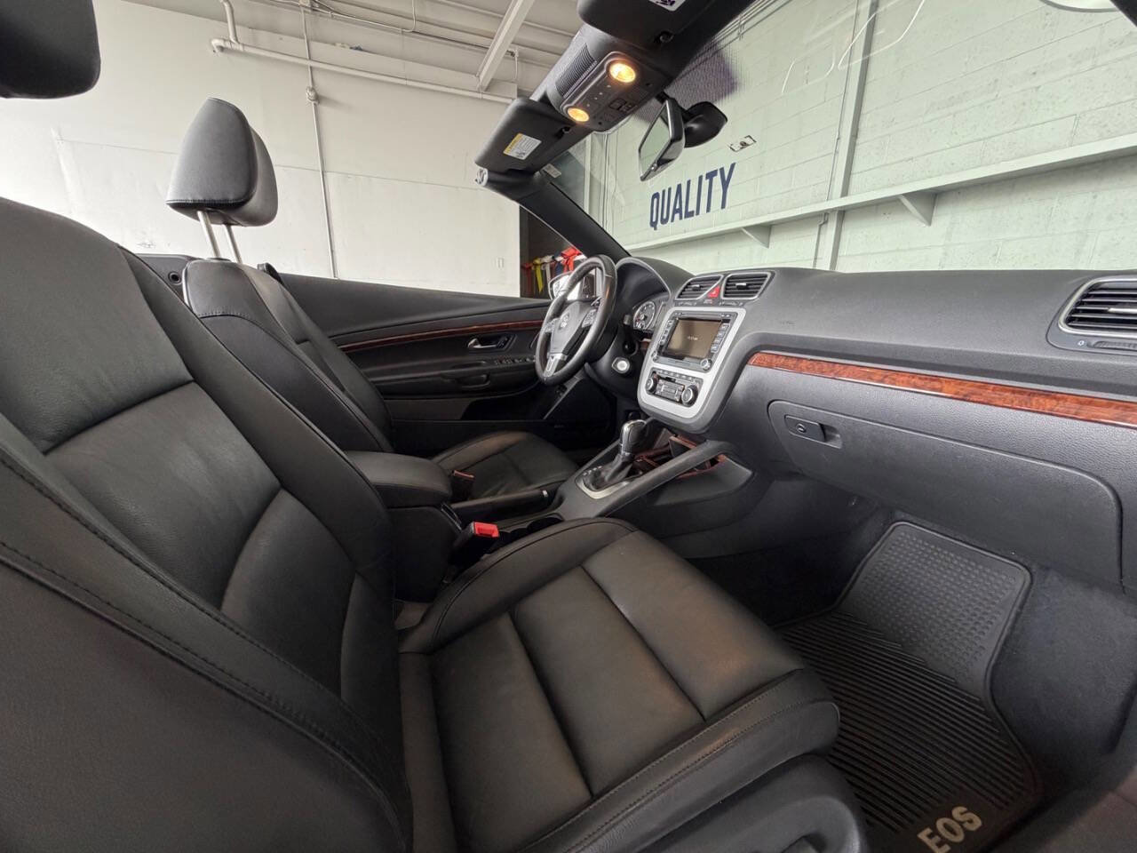 Used 2012 Volkswagen Eos Lux image 18