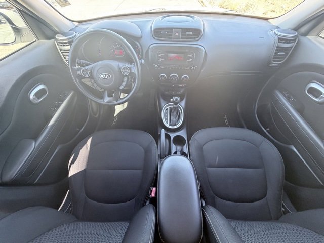 Used 2015 Kia Soul + image 23