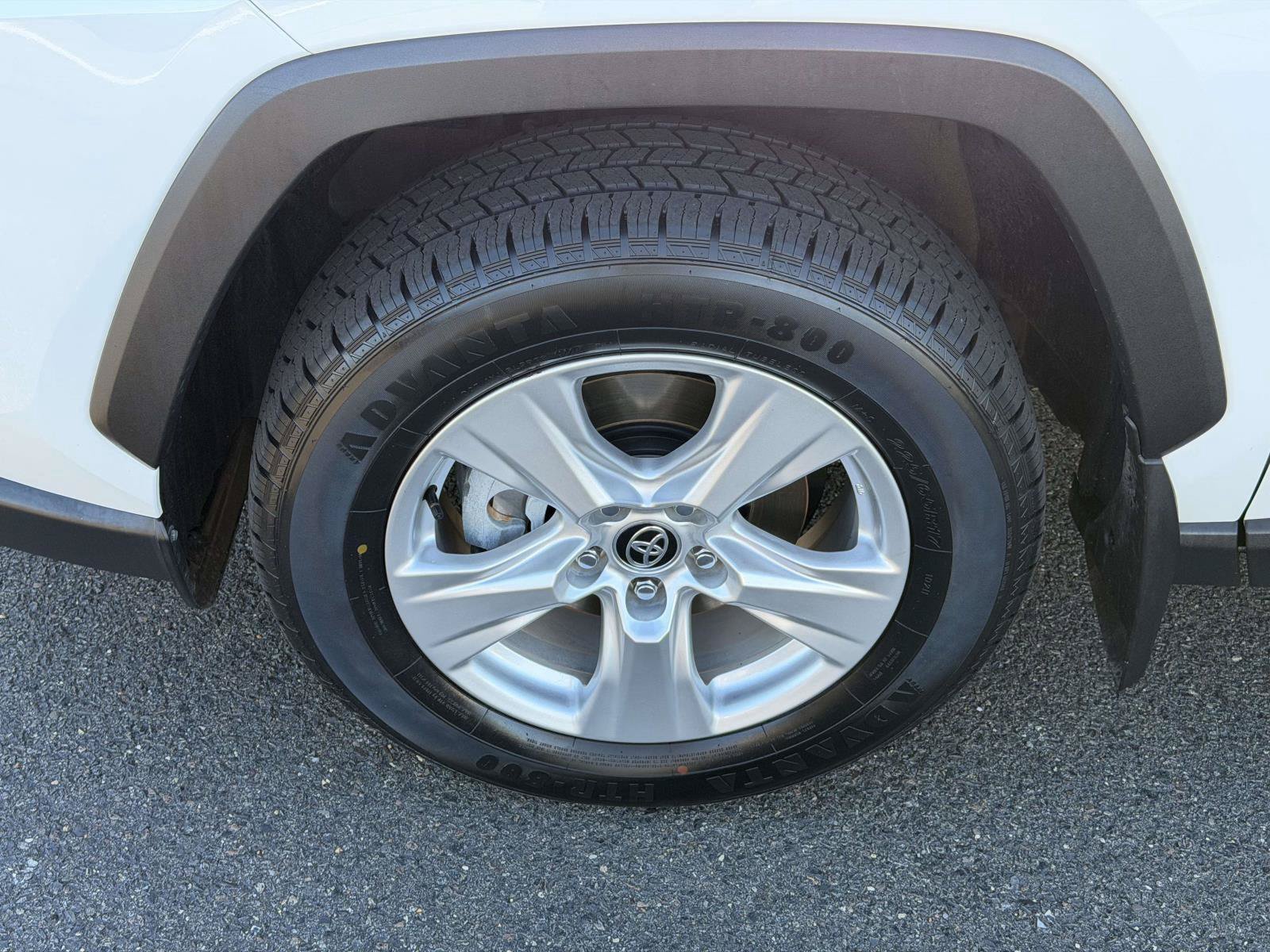 Used 2020 Toyota RAV4 LE w/ Carpet Mat Package AWD/4WD image 5