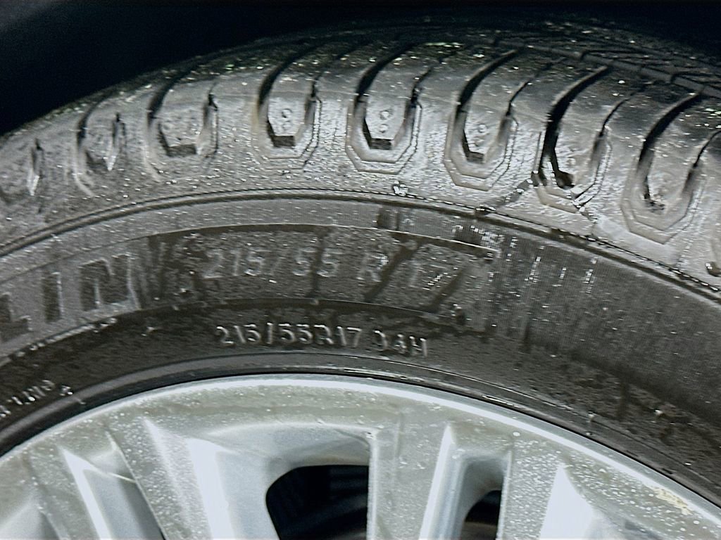 Used 2015 Lexus ES 350 w/ Luxury Package image 32