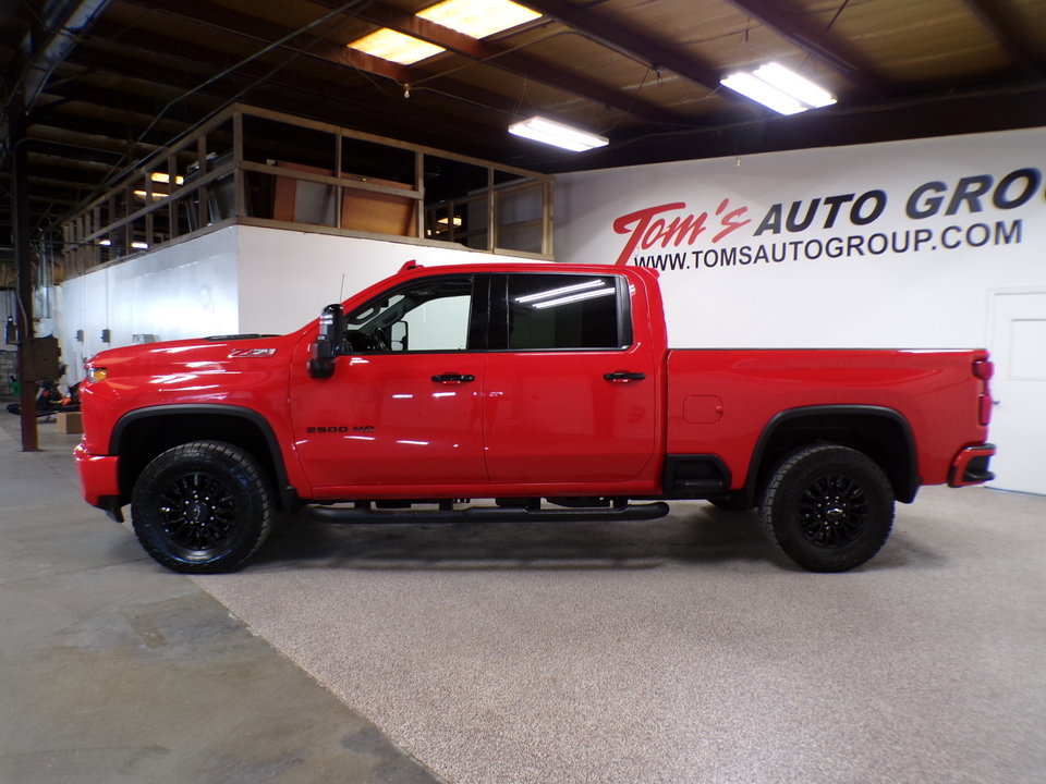 Used 2023 Chevrolet Silverado 2500 LTZ w/ LTZ Plus Package image 2