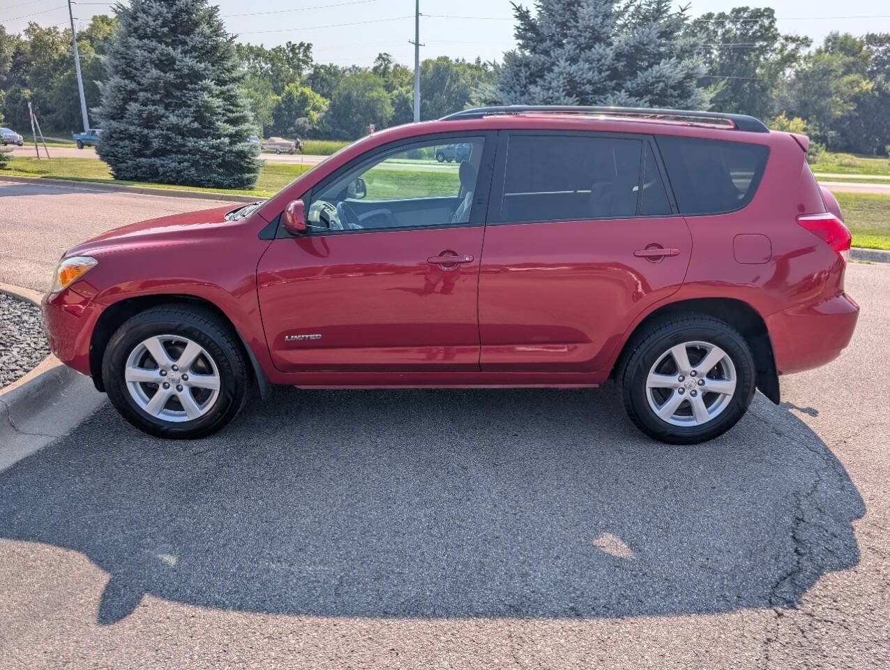 Used 2006 Toyota RAV4 Limited AWD/4WD image 6