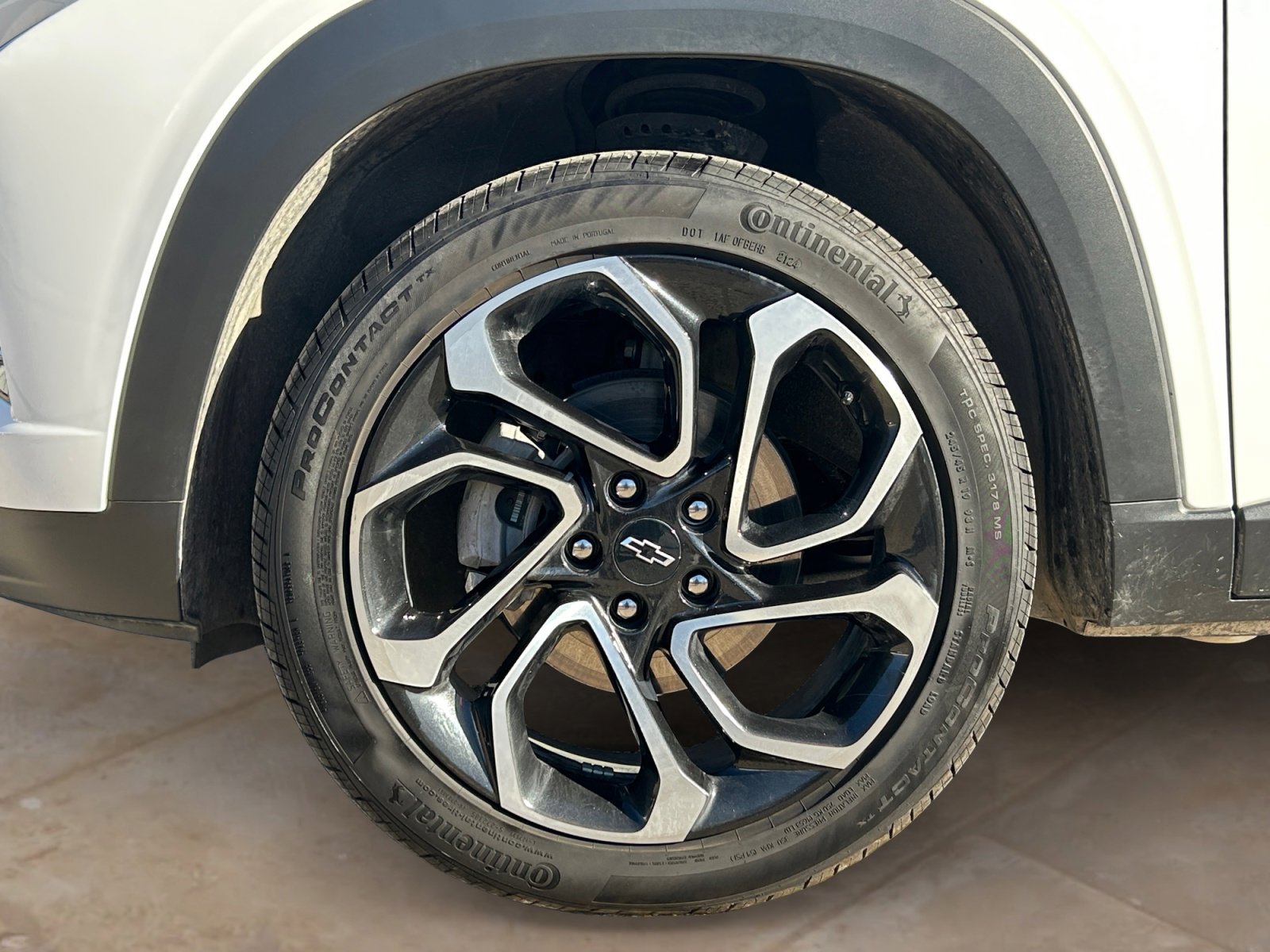 Used 2025 Chevrolet Trax RS w/ Sunroof Package image 29