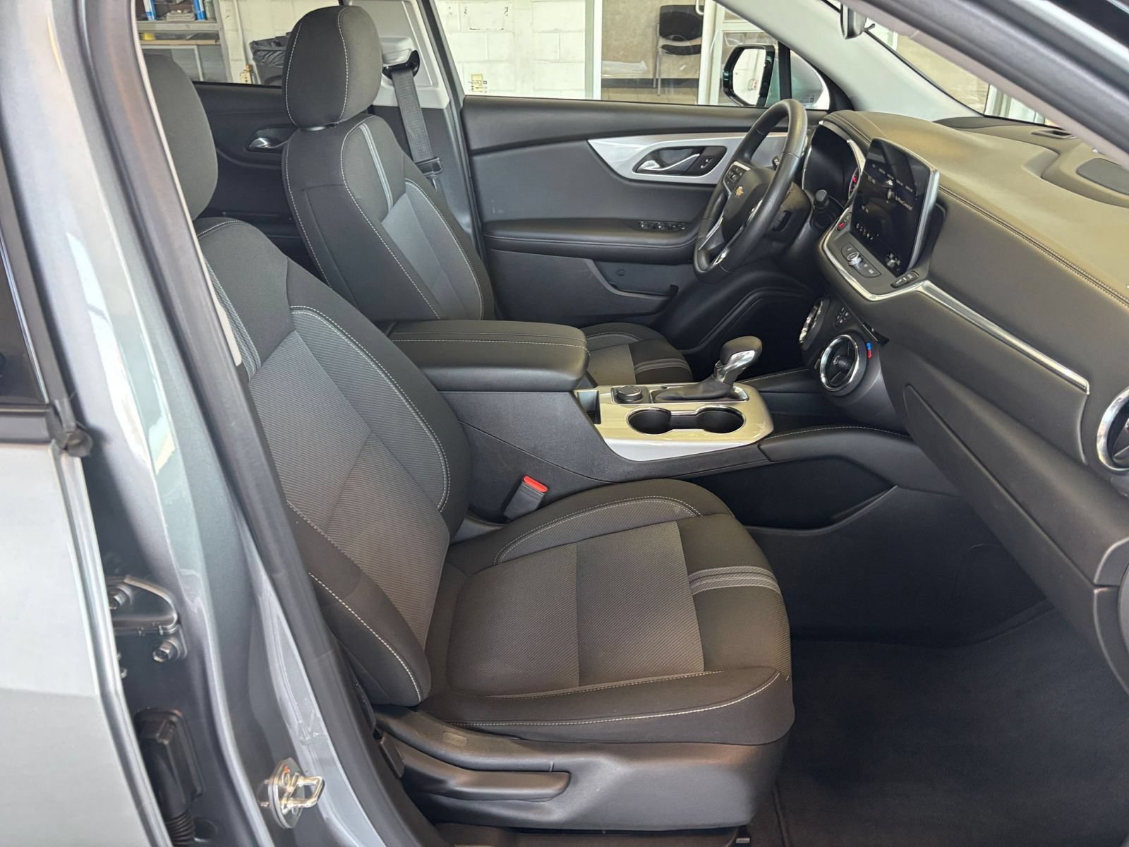 Used 2026 Chevrolet Blazer LT AWD/4WD image 36