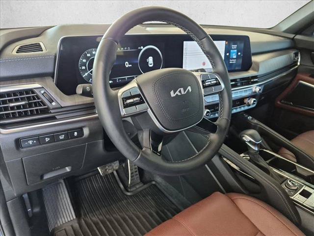 Used 2025 Kia Telluride SX w/ SX Captain's Chair Package AWD/4WD image 10