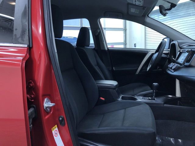 Used 2015 Toyota RAV4 LE image 23