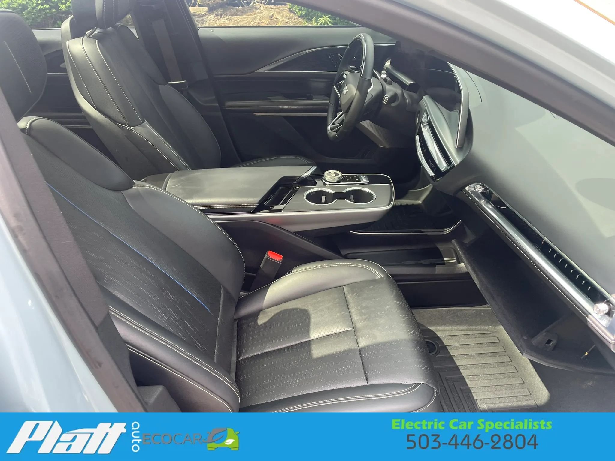 Used 2024 Cadillac Lyriq Sport AWD/4WD image 56