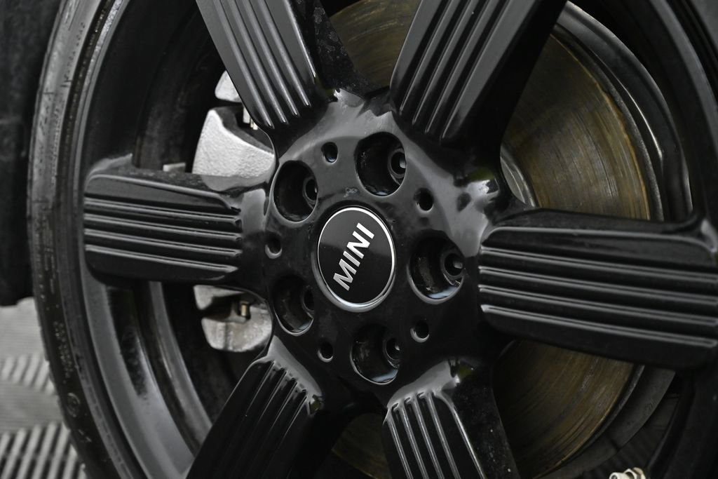 Certified 2024 MINI Cooper S image 33