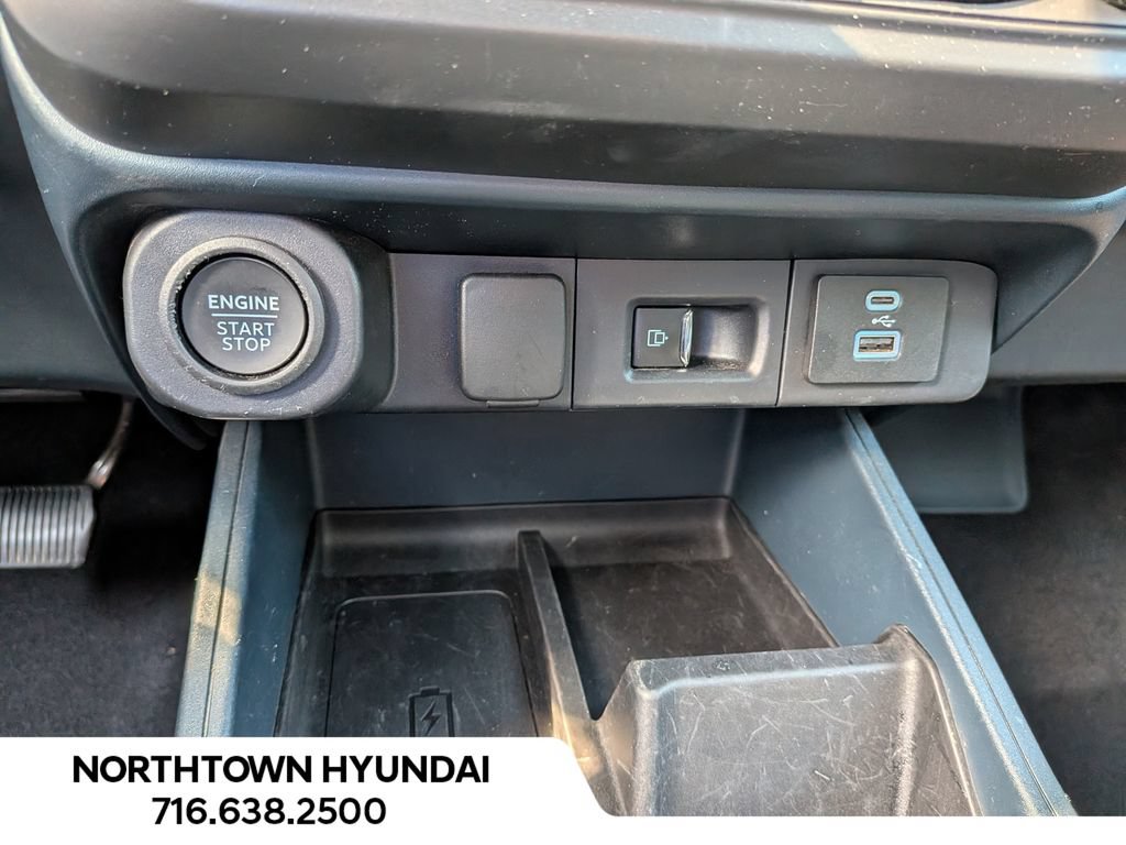 Used 2023 Ford Maverick Lariat w/ Lariat Luxury Package AWD/4WD image 17