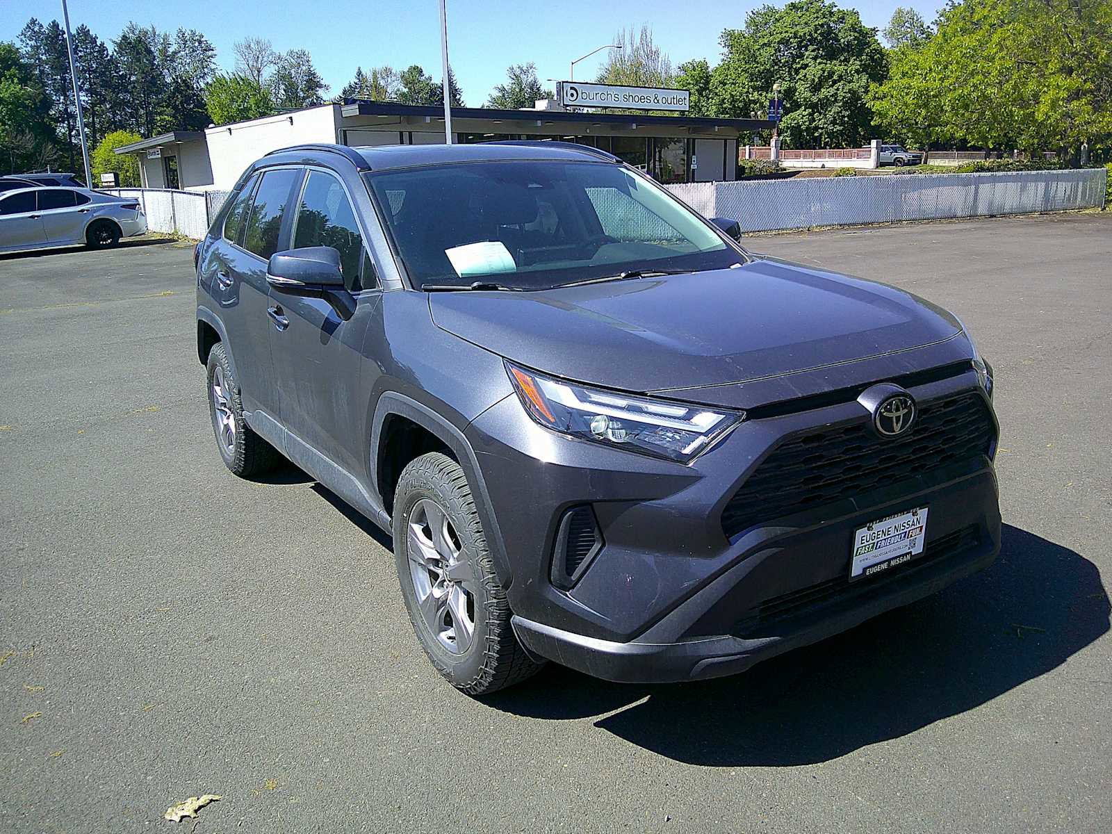 Used 2022 Toyota RAV4 XLE w/ Convenience Package AWD/4WD image 7