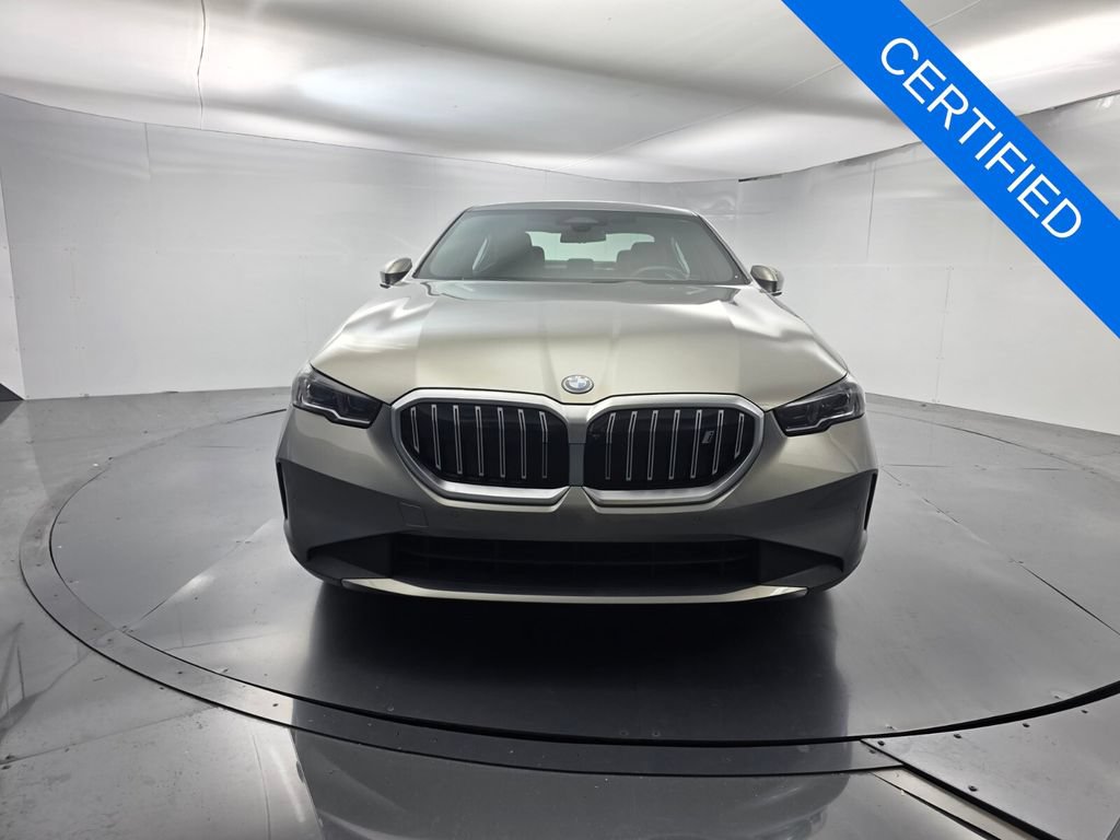 Used 2024 BMW i5 eDrive40i w/ M Sport Package RWD image 2
