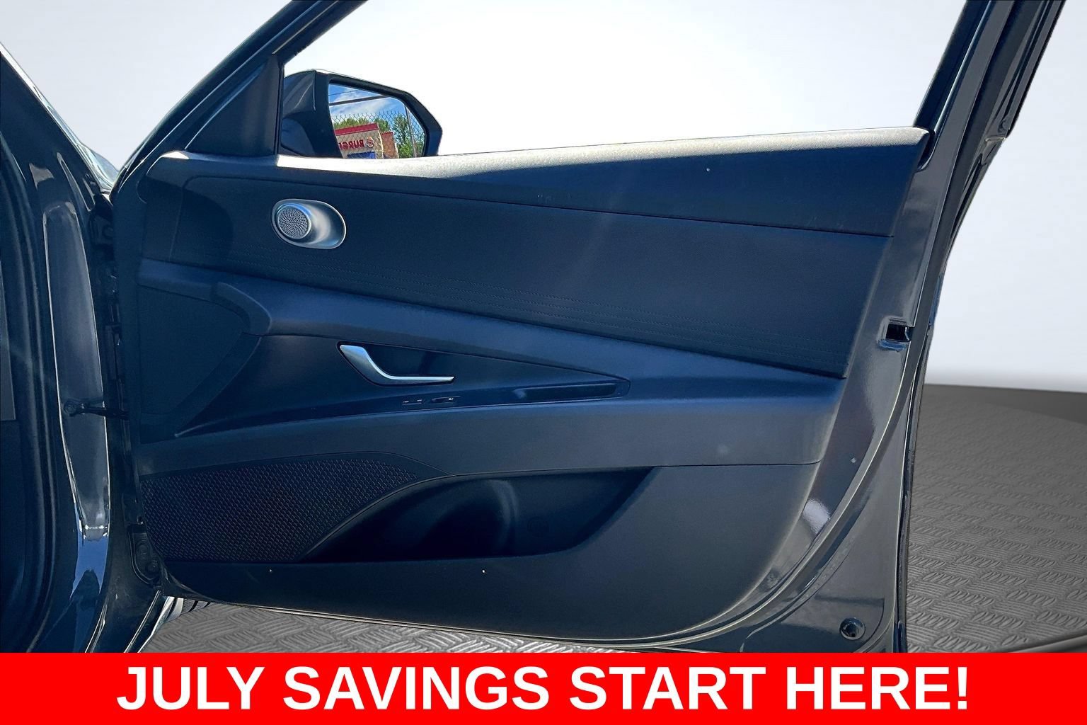 Used 2024 Hyundai Elantra SEL FWD image 29