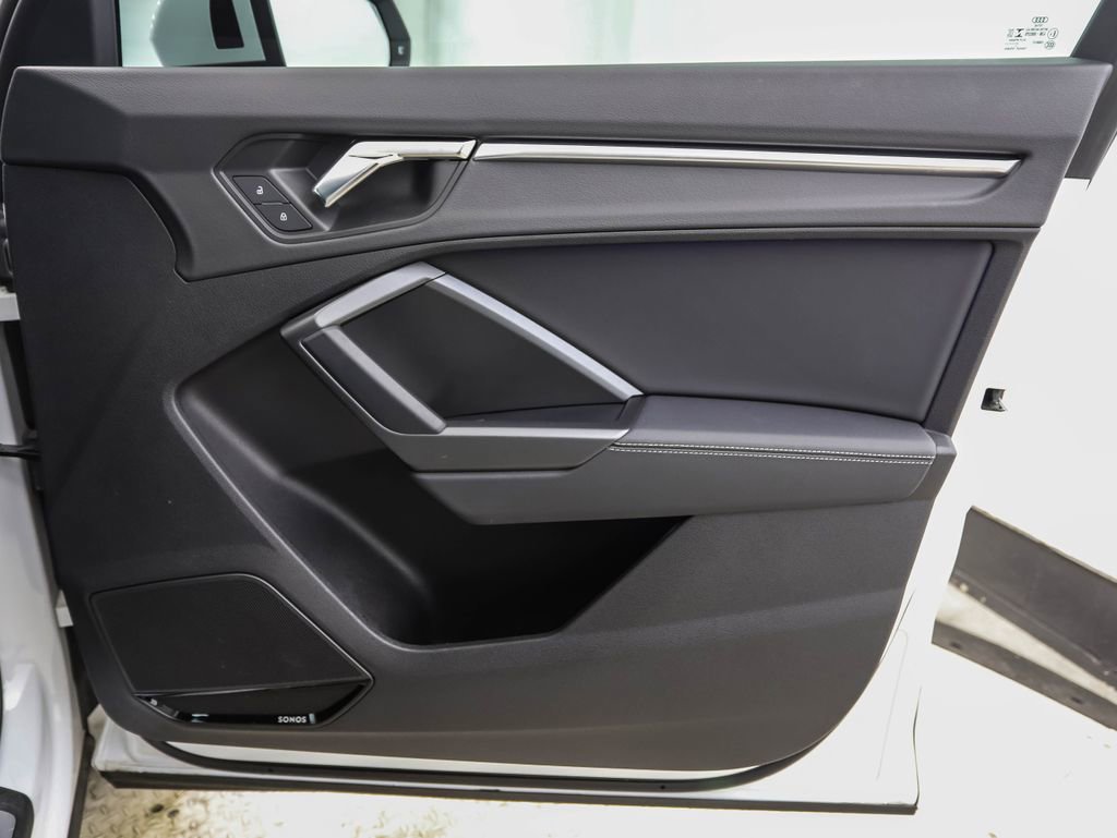 Used 2022 Audi Q3 2.0T Premium Plus w/ Premium Plus Package image 29