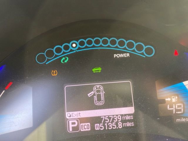 Used 2015 Nissan Leaf SL w/ Premium Package FWD image 23
