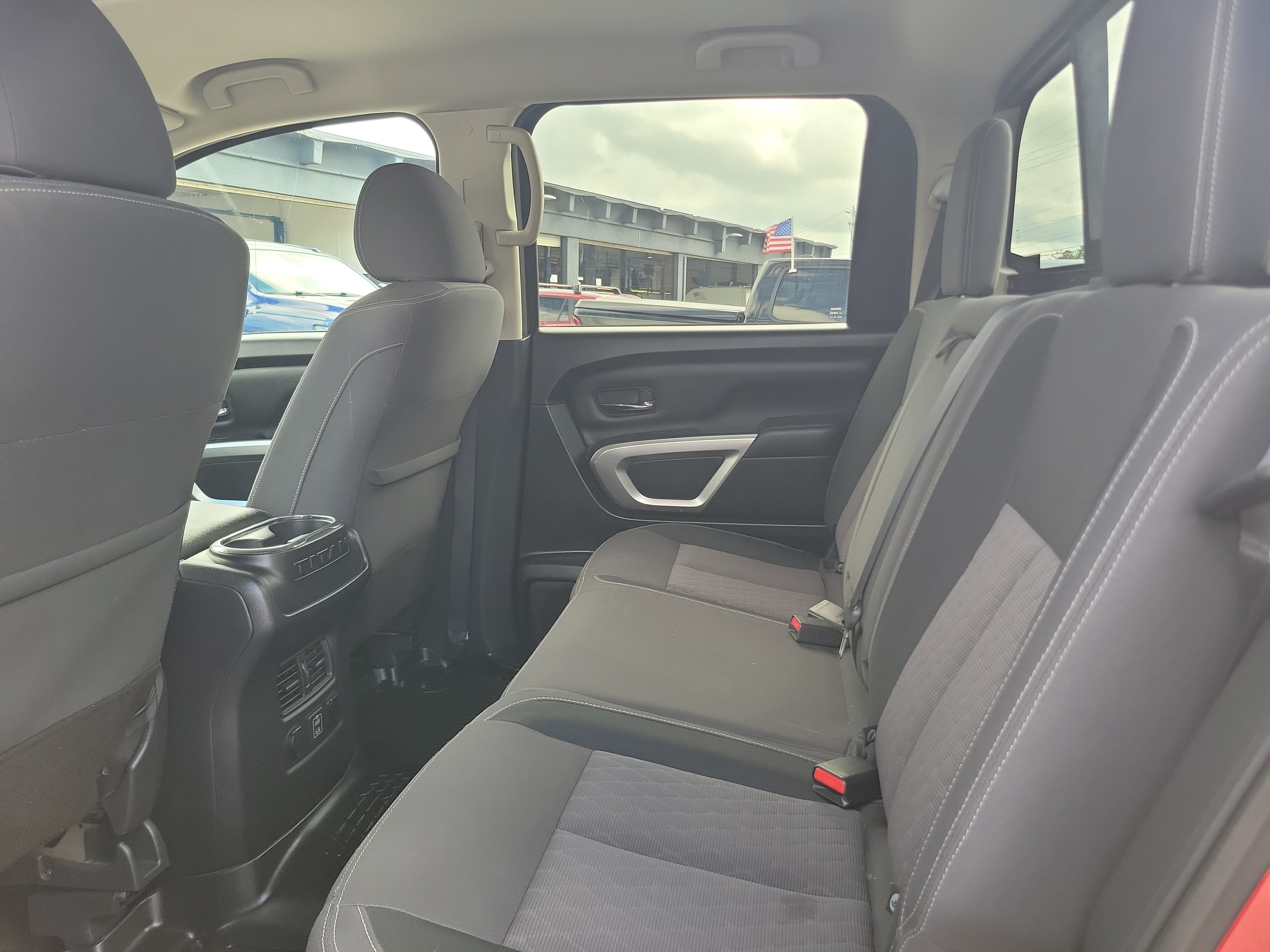 Used 2021 Nissan Titan SV w/ SV Convenience Package AWD/4WD image 13