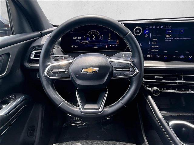 Used 2025 Chevrolet Traverse LT FWD image 7