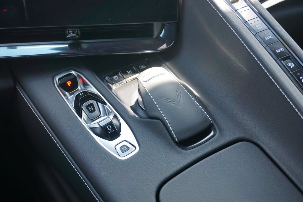Used 2025 Chevrolet Corvette Z06 RWD image 24