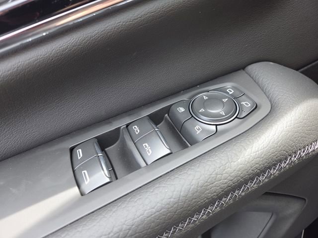 New 2026 GMC Yukon Denali w/ Denali Reserve Package AWD/4WD image 11