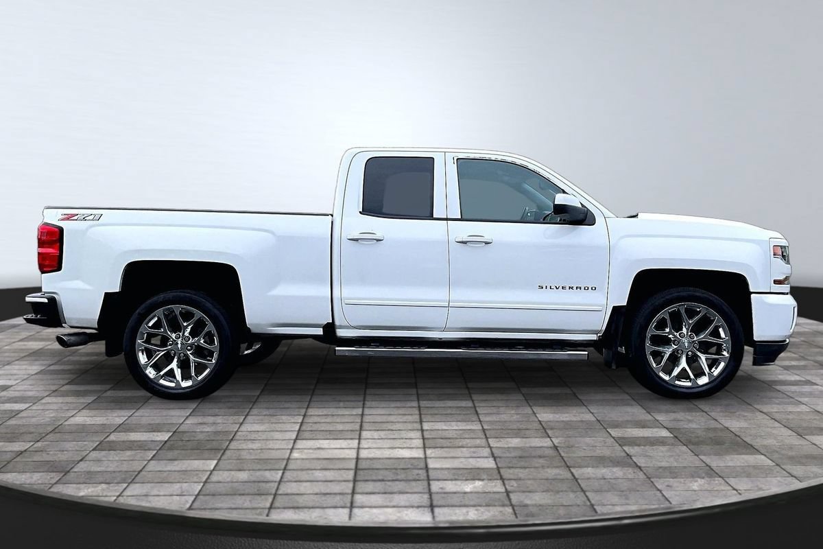 Used 2019 Chevrolet Silverado 1500 LT w/ All Star Edition AWD/4WD image 8